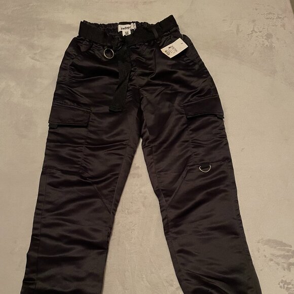 Refuge XS Black, Puffy, Belted Cargo Jogger - Picture 1 of 8